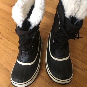 NEVER WORN Sorel Winter Carnival Boot